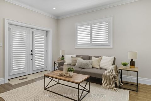 Photo 18 at 29 Patrick Drive, Aurora Highlands, Aurora