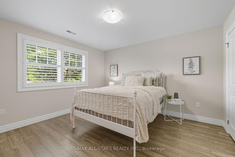 Photo 28 at 29 Patrick Drive, Aurora Highlands, Aurora