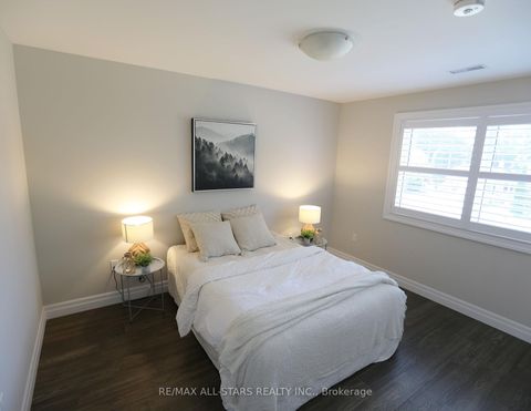 Photo 30 at 29 Patrick Drive, Aurora Highlands, Aurora