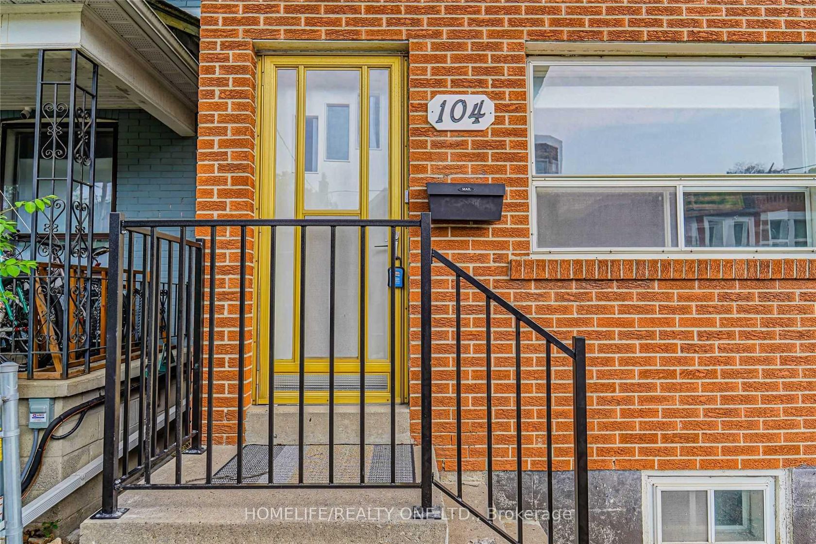 Photo 2 at 104 Benson Avenue, Wychwood, Toronto Photo 2 at 104 Benson Avenue, Wychwood, Toronto