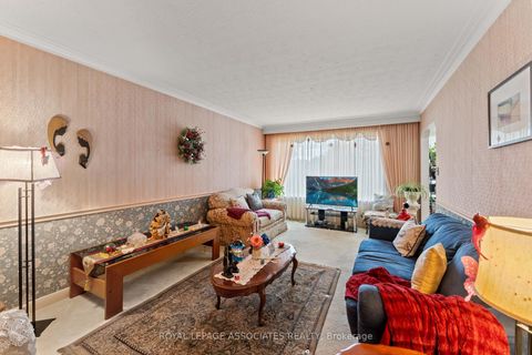 Photo 8 at 28 Waterbeach Crescent, Clairville, Toronto