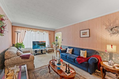 Photo 9 at 28 Waterbeach Crescent, Clairville, Toronto