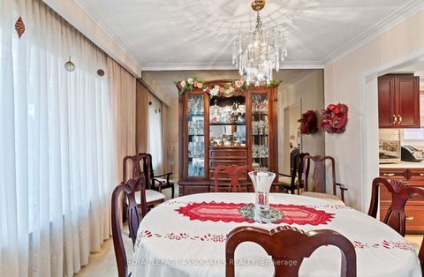 Photo 10 at 28 Waterbeach Crescent, Clairville, Toronto