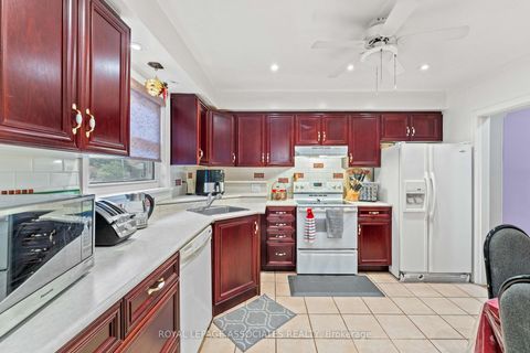 Photo 13 at 28 Waterbeach Crescent, Clairville, Toronto