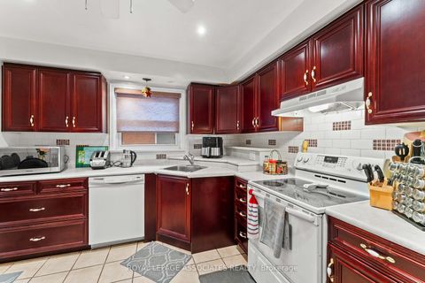 Photo 14 at 28 Waterbeach Crescent, Clairville, Toronto