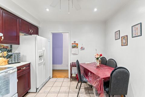 Photo 15 at 28 Waterbeach Crescent, Clairville, Toronto