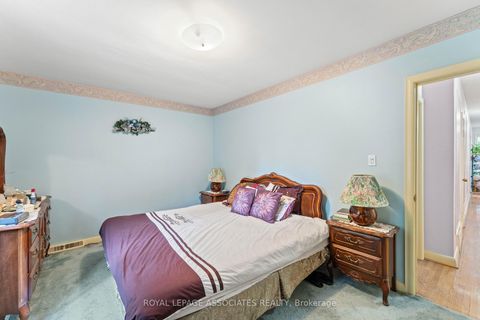 Photo 19 at 28 Waterbeach Crescent, Clairville, Toronto