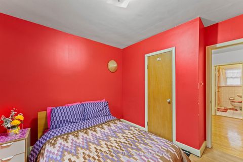 Photo 23 at 28 Waterbeach Crescent, Clairville, Toronto