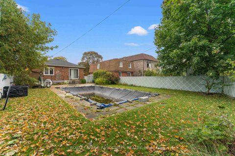 Photo 47 at 28 Waterbeach Crescent, Clairville, Toronto