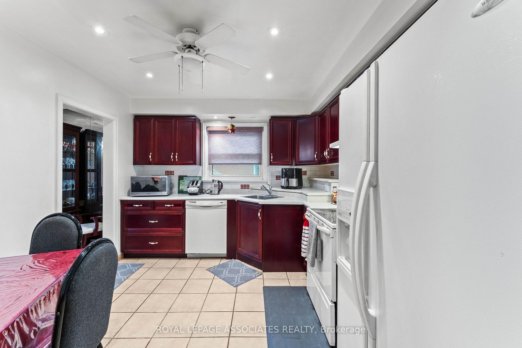 Photo 16 at 28 Waterbeach Crescent, Clairville, Toronto Photo 16 at 28 Waterbeach Crescent, Clairville, Toronto