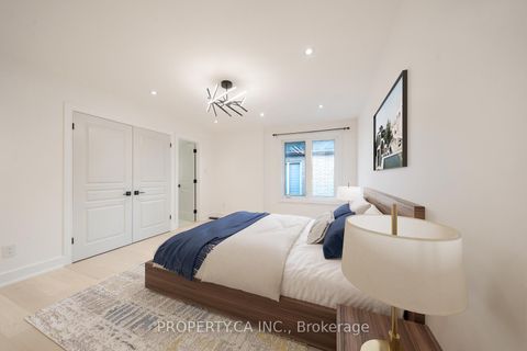 Photo 10 at 63 Concord Road, Beverley Glen, Vaughan