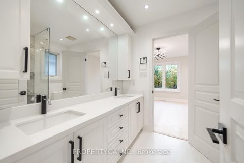 Photo 12 at 63 Concord Road, Beverley Glen, Vaughan