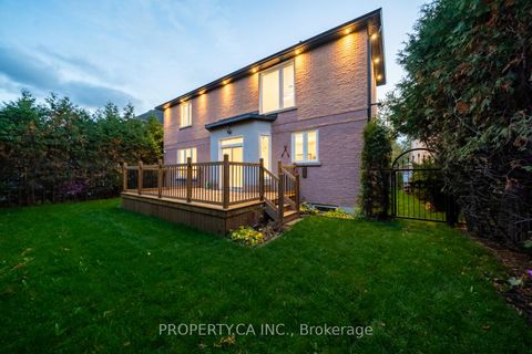 Photo 22 at 63 Concord Road, Beverley Glen, Vaughan