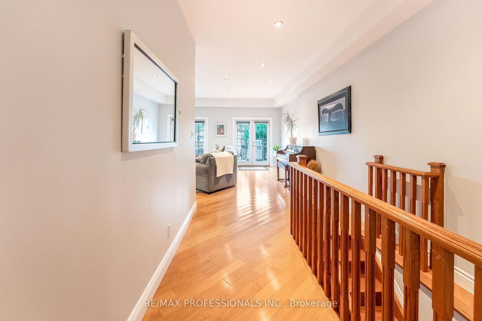 Photo 11 at 37 Lavinia Avenue, Swansea, Toronto Photo 11 at 37 Lavinia Avenue, Swansea, Toronto