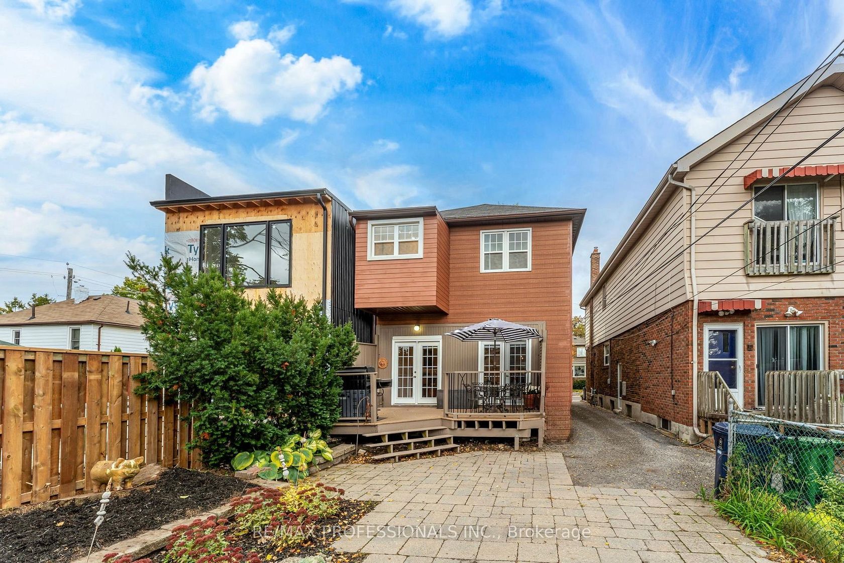 Photo 44 at 37 Lavinia Avenue, Swansea, Toronto Photo 44 at 37 Lavinia Avenue, Swansea, Toronto