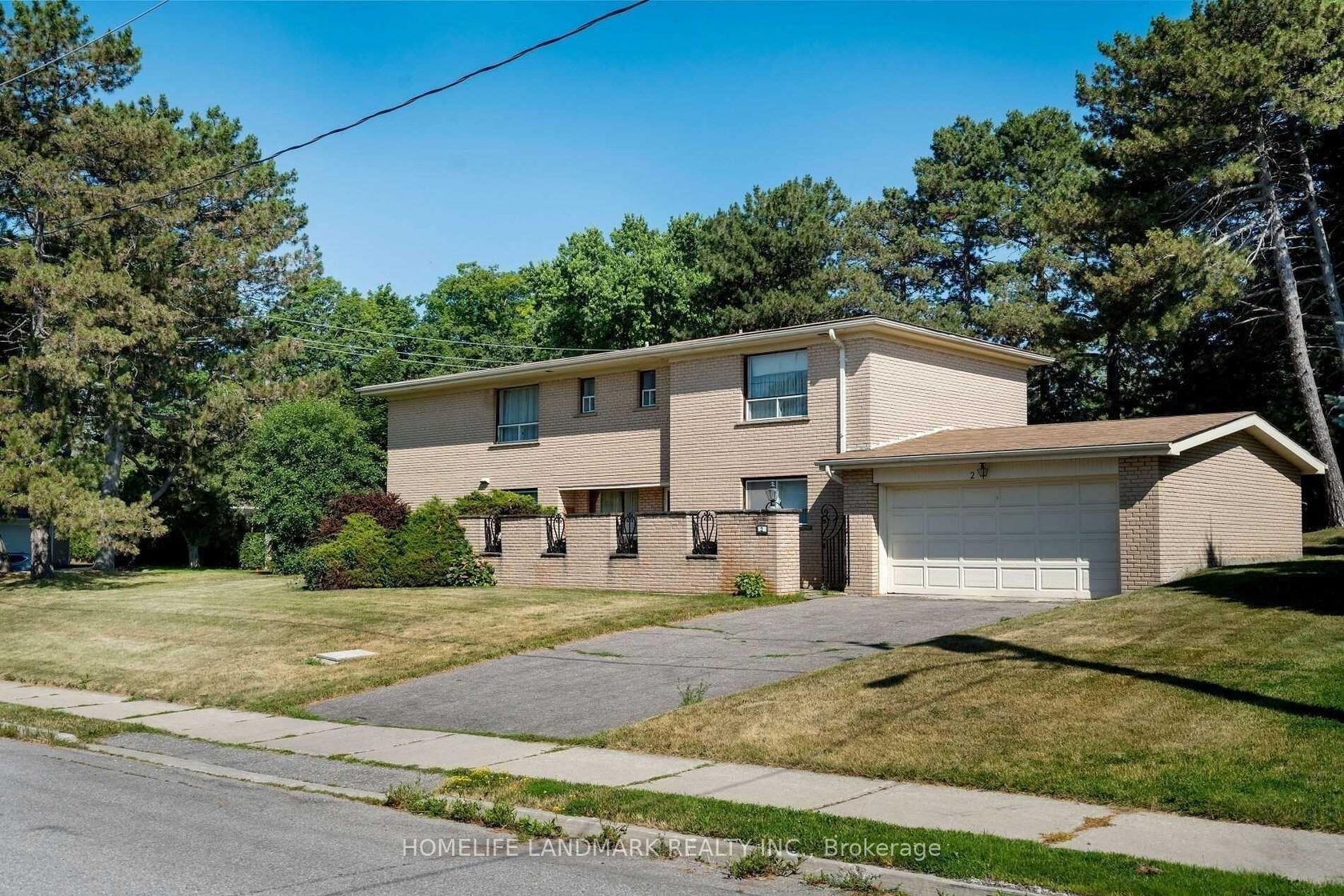 Photo 1 at 2 Royal Oak Drive, York Mills, Toronto Photo 1 at 2 Royal Oak Drive, York Mills, Toronto