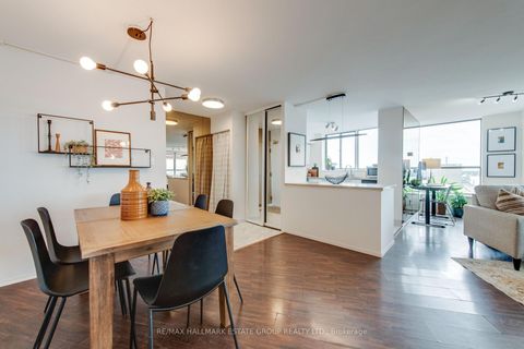 Photo 4 at 1102 - 270 Queens Quay W, Waterfront Communities C1, Toronto
