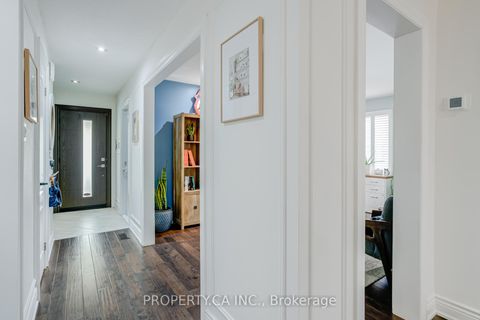 Photo 4 at 23 Gilmore Crescent, Brownridge, Vaughan