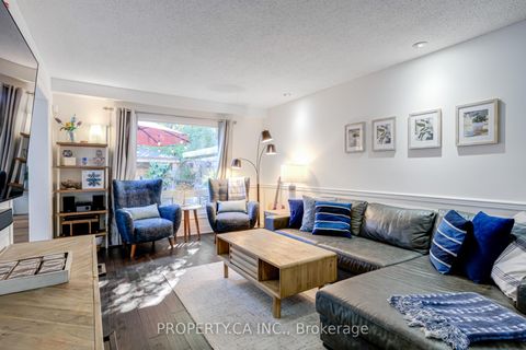 Photo 10 at 23 Gilmore Crescent, Brownridge, Vaughan