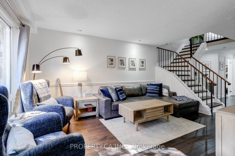 Photo 11 at 23 Gilmore Crescent, Brownridge, Vaughan