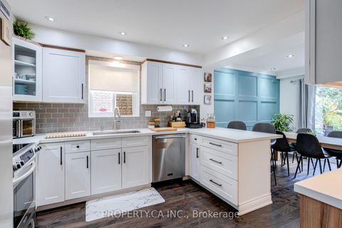 Photo 13 at 23 Gilmore Crescent, Brownridge, Vaughan