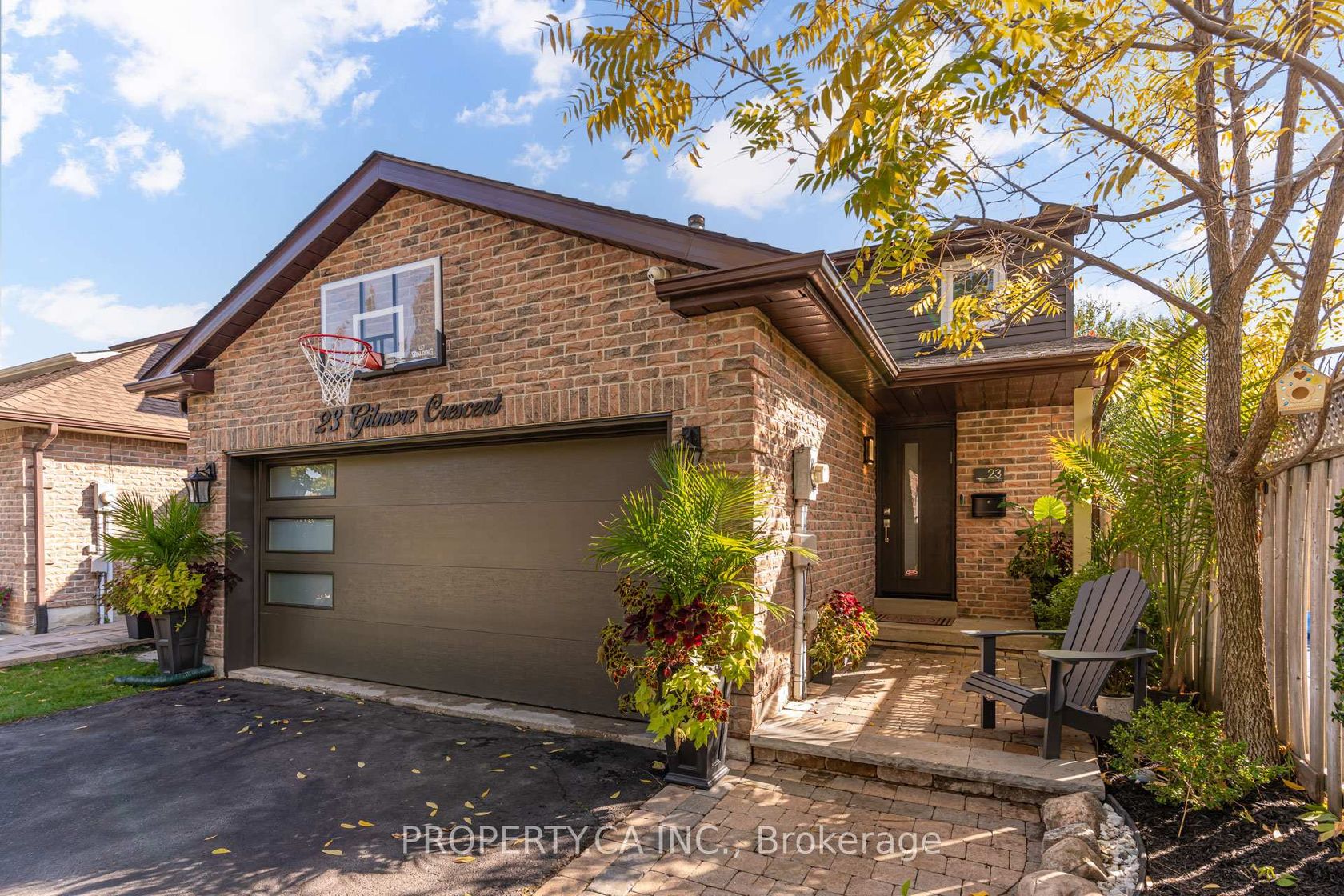 23 Gilmore Crescent, Brownridge, Vaughan photo number 2