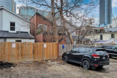 Photo 37 at 216 Mc Caul Street, Chinatown, Toronto