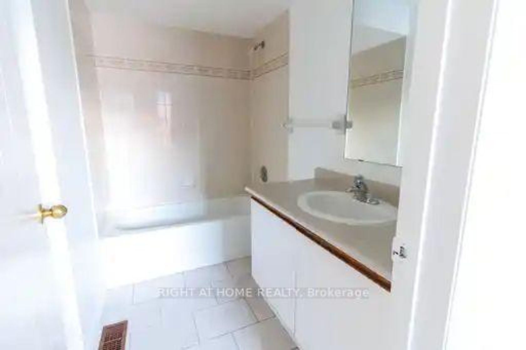 Photo 17 at 18 - 3680 brimley Road W, Milliken, Toronto Photo 17 at 18 - 3680 brimley Road W, Milliken, Toronto