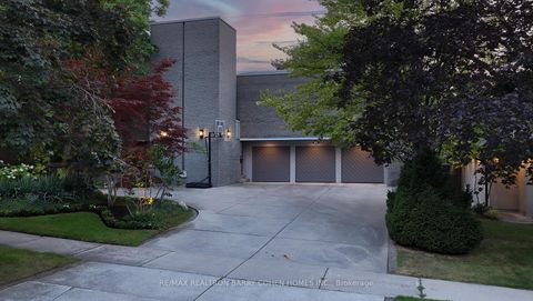 Photo 1 at 10 Penwood Crescent, Don Mills, Toronto Photo 1 at 10 Penwood Crescent, Don Mills, Toronto