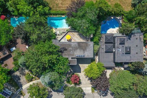 Photo 3 at 10 Penwood Crescent, Don Mills, Toronto