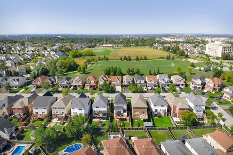 Photo 3 at 1254 Meath Drive, Pinecrest, Oshawa