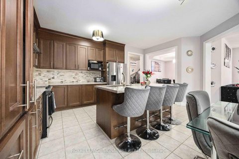 Photo 9 at 189 Algoma Drive, Kleinburg, Vaughan