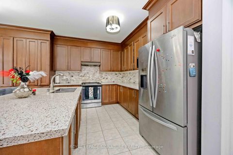 Photo 11 at 189 Algoma Drive, Kleinburg, Vaughan