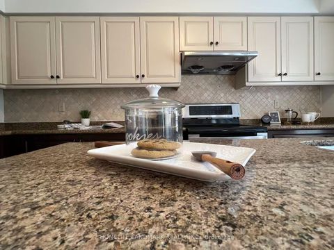 Photo 11 at 55 Quetico Drive, Langstaff, Richmond Hill