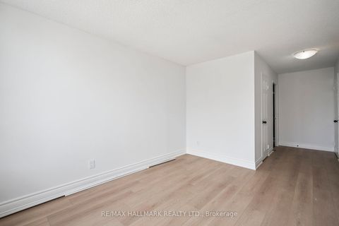 Photo 15 at 1214 - 7 Bishop Avenue, Newtonbrook East, Toronto