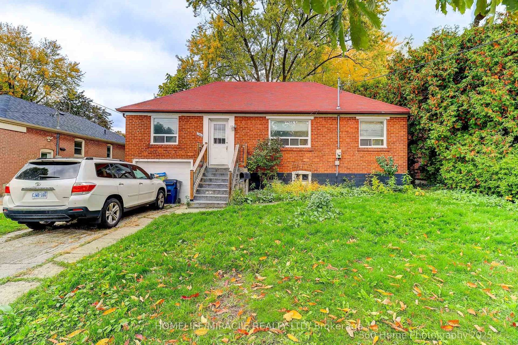 106 Johnston Avenue, Westgate, Toronto 