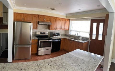 Photo 8 at 20 Goulding Avenue, Newtonbrook West, Toronto