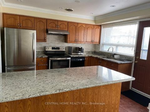 Photo 9 at 20 Goulding Avenue, Newtonbrook West, Toronto