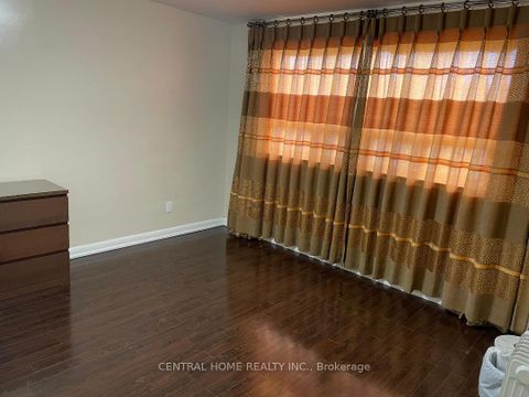 Photo 13 at 20 Goulding Avenue, Newtonbrook West, Toronto