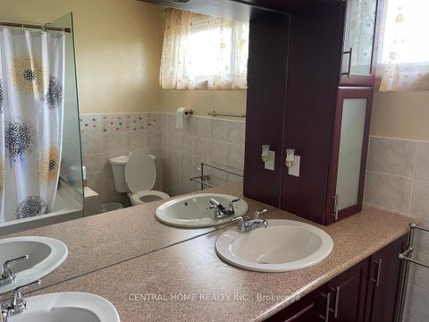 Photo 14 at 20 Goulding Avenue, Newtonbrook West, Toronto