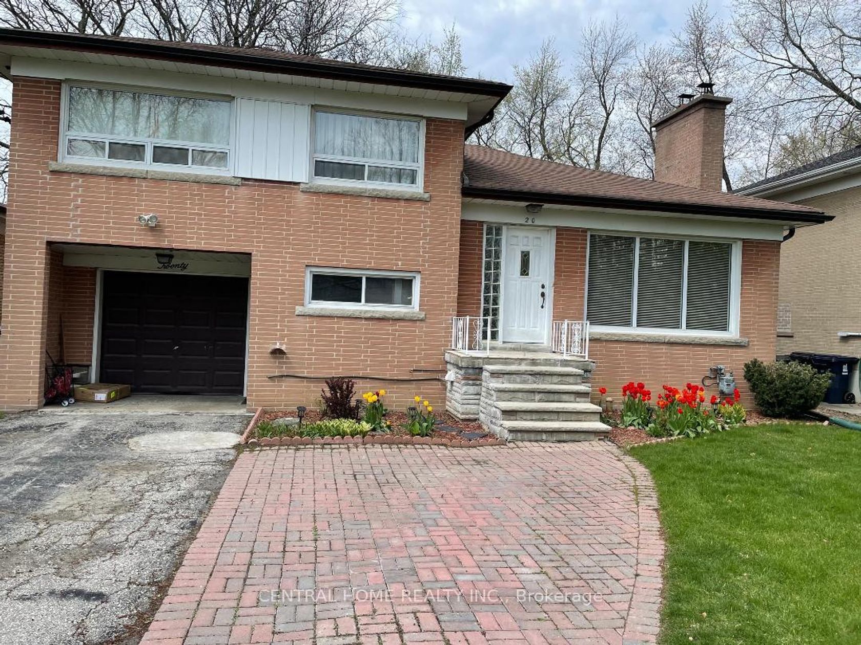 Photo 1 at 20 Goulding Avenue, Newtonbrook West, Toronto Photo 1 at 20 Goulding Avenue, Newtonbrook West, Toronto