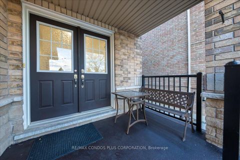 Photo 5 at 289 Deepsprings Crescent, Vellore Village, Vaughan Photo 5 at 289 Deepsprings Crescent, Vellore Village, Vaughan