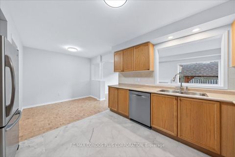 Photo 13 at 289 Deepsprings Crescent, Vellore Village, Vaughan Photo 13 at 289 Deepsprings Crescent, Vellore Village, Vaughan