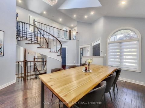 Photo 9 at 2 Whalen Court, Westbrook, Richmond Hill