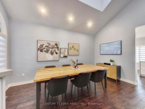 Photo 10 at 2 Whalen Court, Westbrook, Richmond Hill