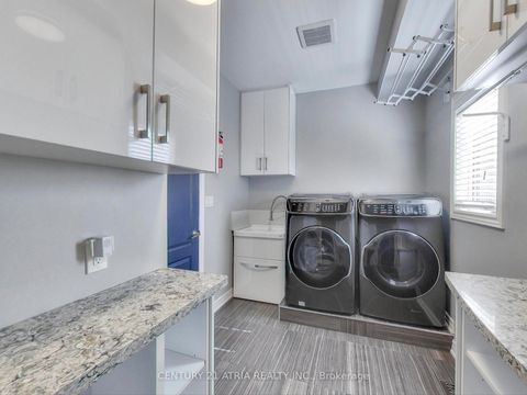 Photo 13 at 2 Whalen Court, Westbrook, Richmond Hill