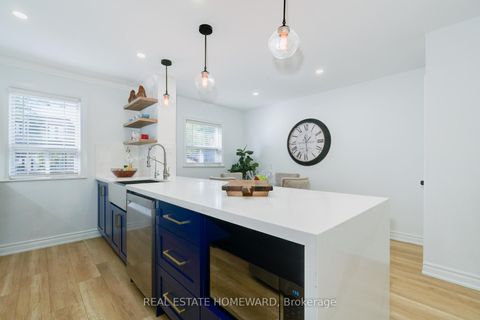 Photo 14 at 22 Rupert Street, Birchmount, Toronto