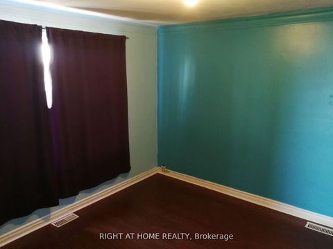 Photo 2 at 78 Maybourne Avenue, Birchmount, Toronto