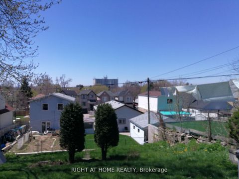 Photo 3 at 78 Maybourne Avenue, Birchmount, Toronto Photo 3 at 78 Maybourne Avenue, Birchmount, Toronto