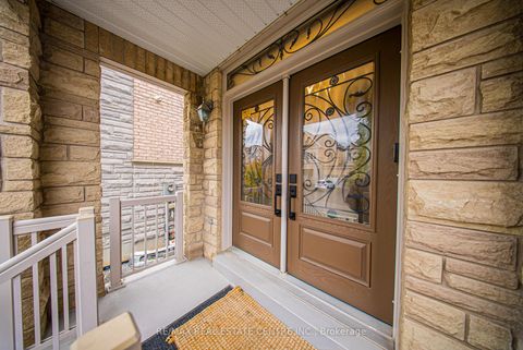 Photo 4 at 8 Bristlewood Crescent, Patterson, Vaughan Photo 4 at 8 Bristlewood Crescent, Patterson, Vaughan